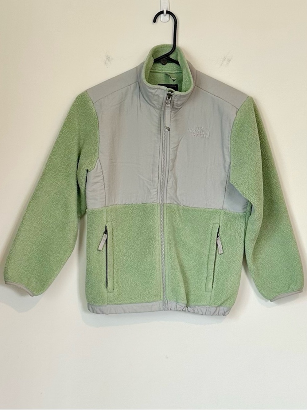The North Face Kids Light Green and Gray Denali Fleece Jacket - Girls Medium